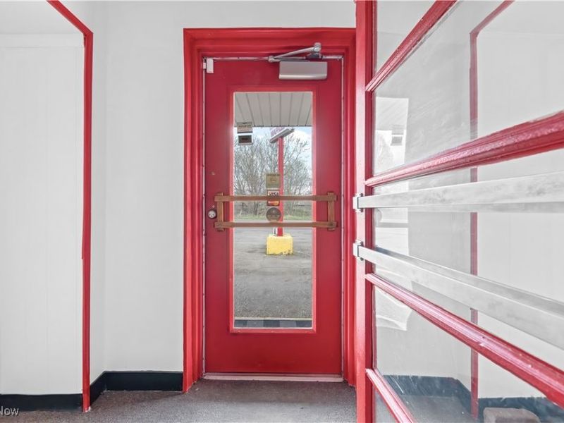 1494 Waterloo Road, Barberton, OH 44203 Photo 8