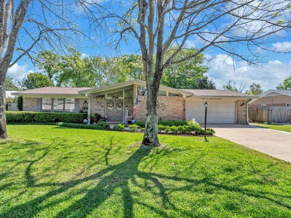 609 Audubon Drive, Fort Walton Beach, FL 32547