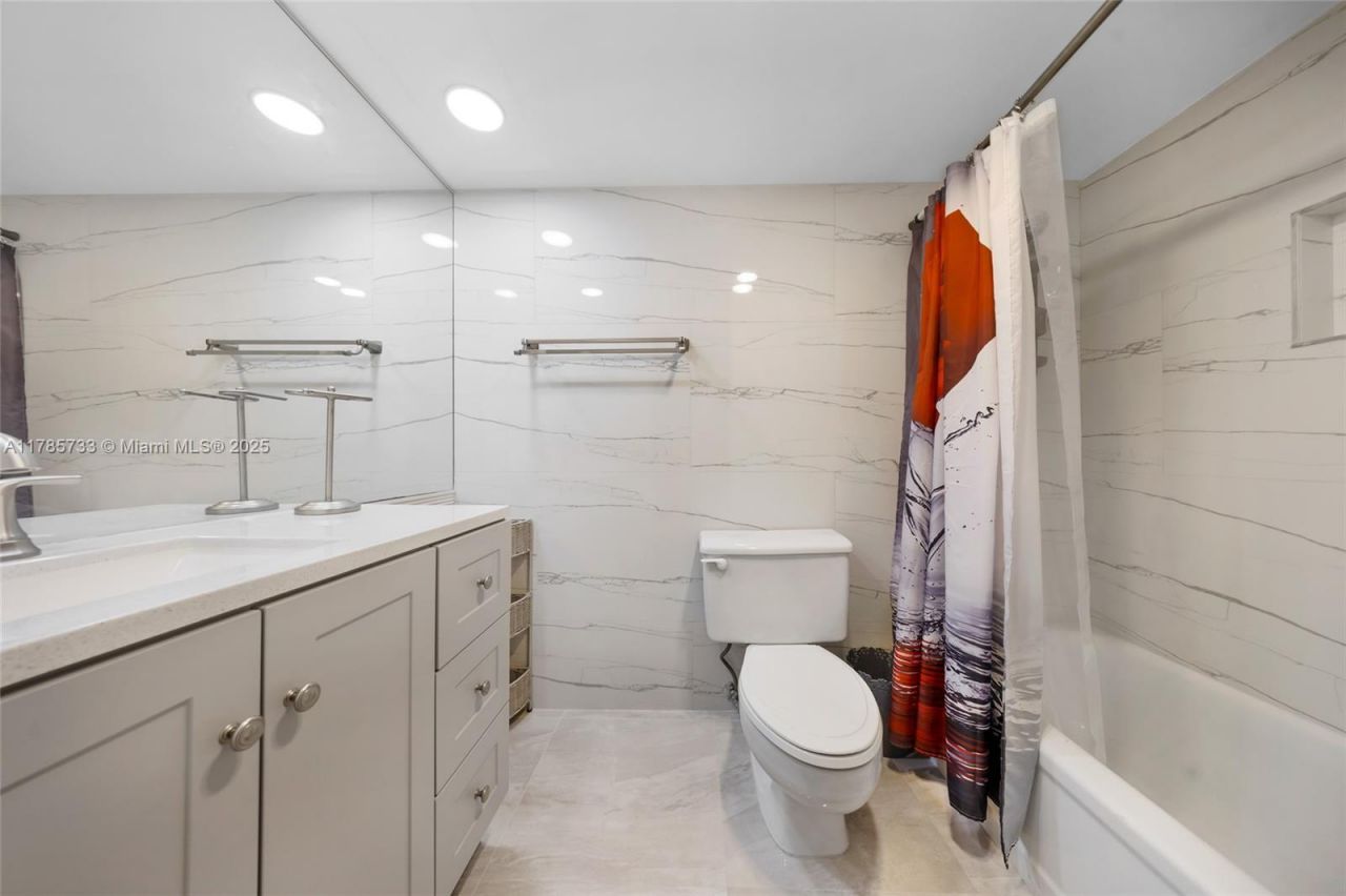 Please Call For Address, Unit 111, Pompano Beach, FL 33069 Photo