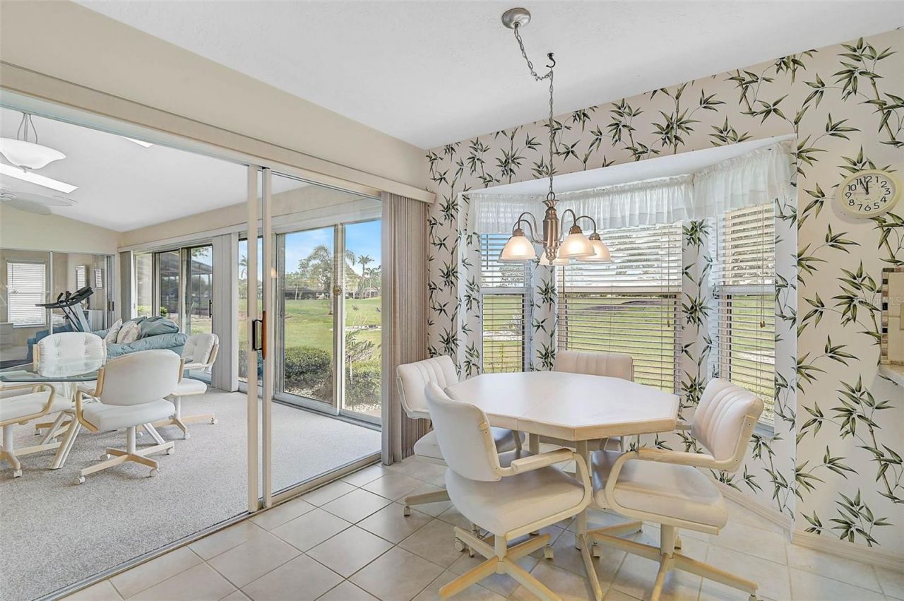 4360 Presidential Avenue Circle E, Bradenton, FL 34203 Photo