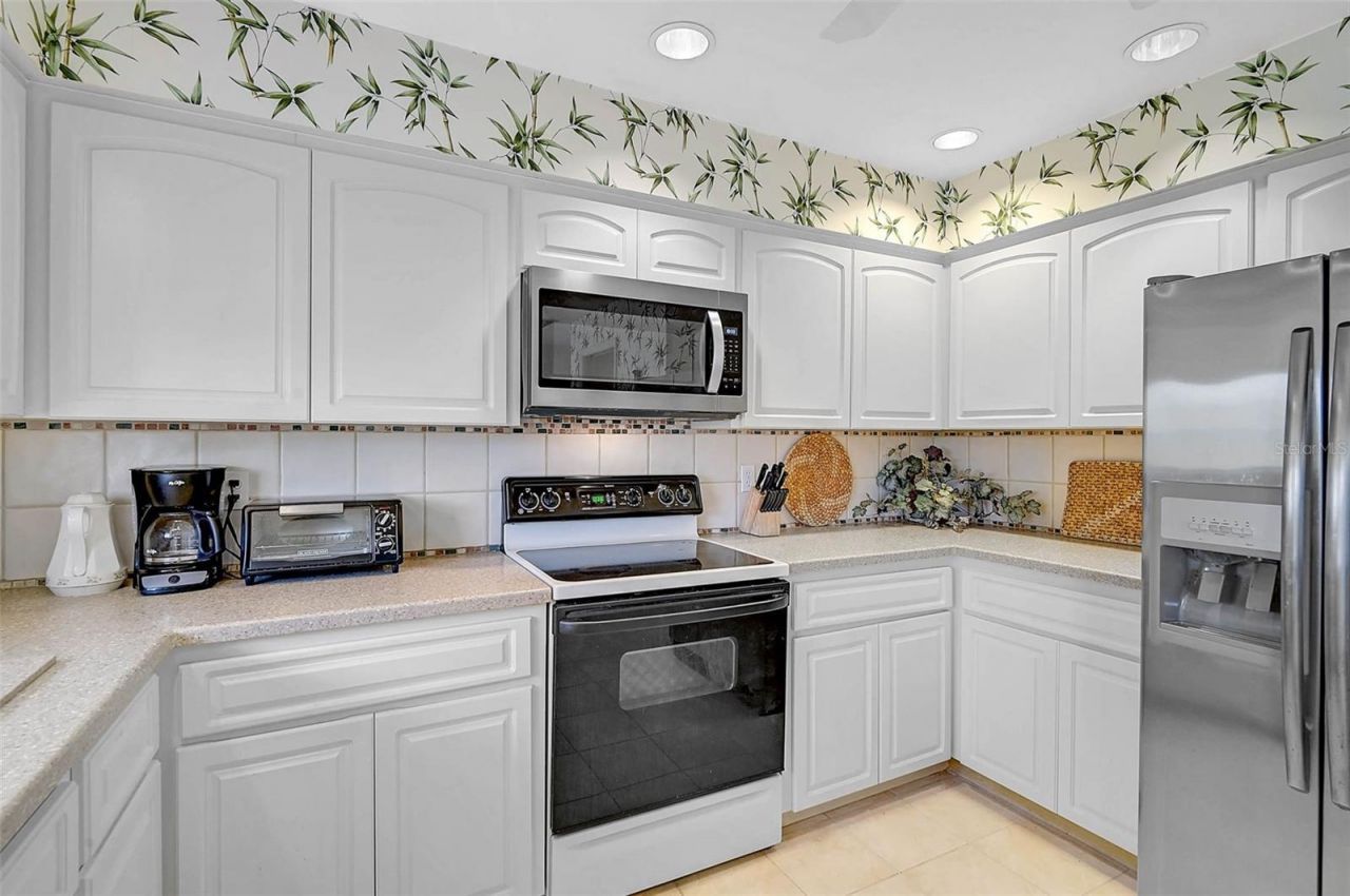 4360 Presidential Avenue Circle E, Bradenton, FL 34203 Photo