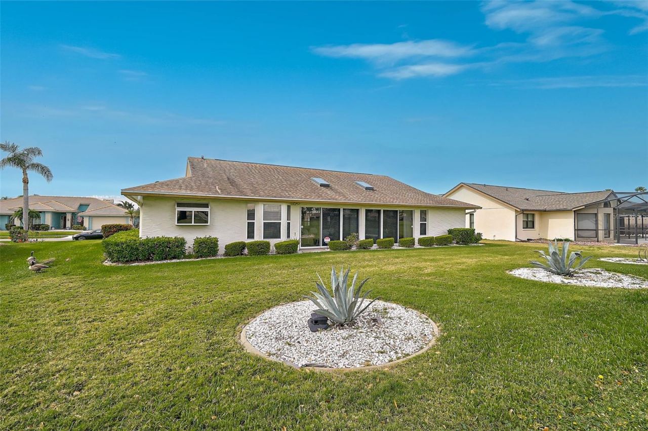 4360 Presidential Avenue Circle E, Bradenton, FL 34203 Photo