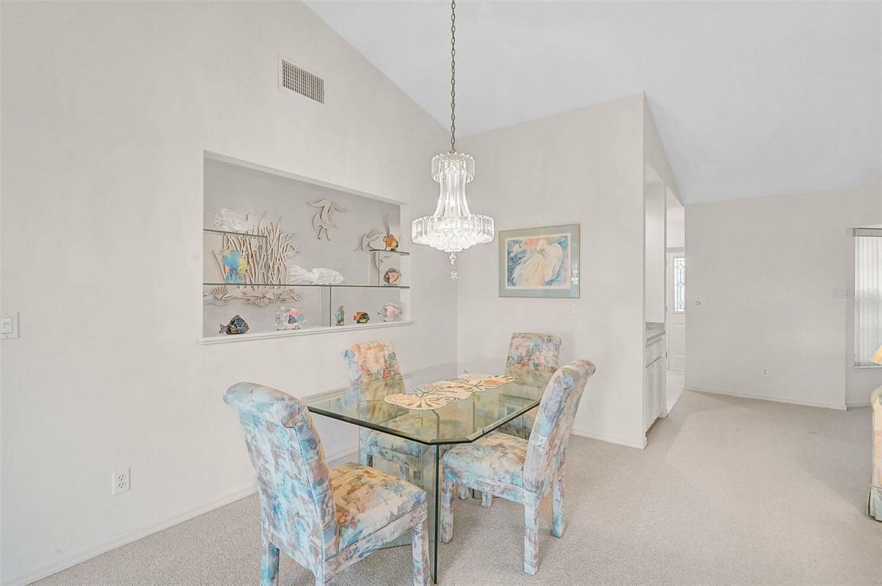 4360 Presidential Avenue Circle E, Bradenton, FL 34203 Photo