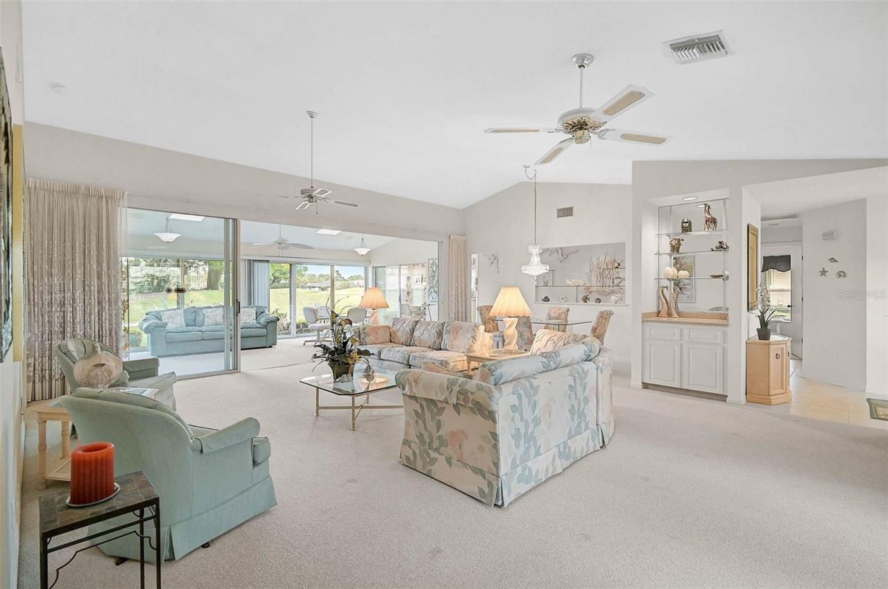 4360 Presidential Avenue Circle E, Bradenton, FL 34203 Photo