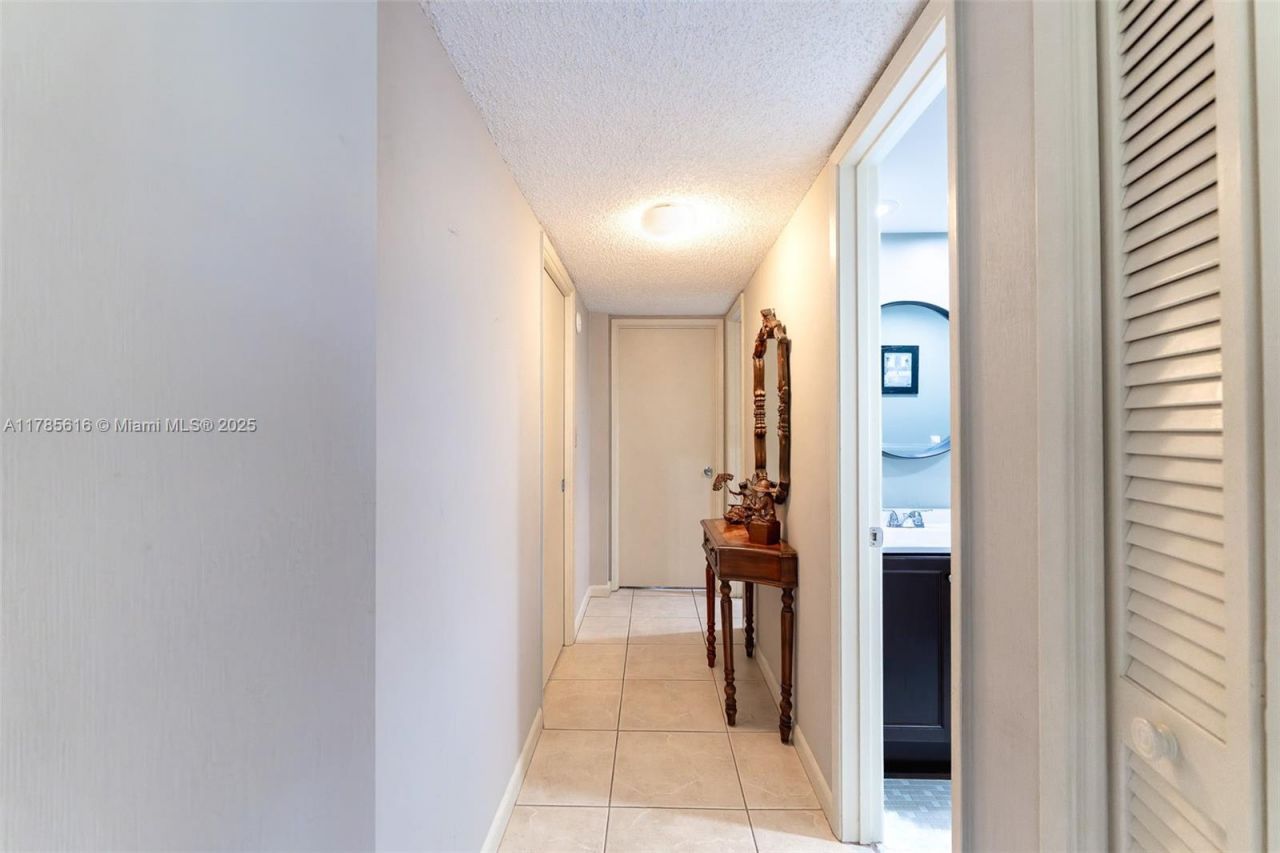 4221 W Palm Aire Dr, Unit 203, Pompano Beach, FL 33069 Photo