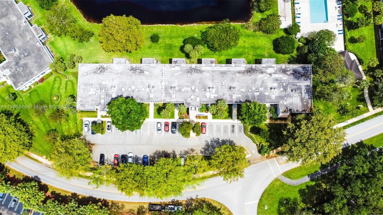 4221 W Palm Aire Dr, Unit 203, Pompano Beach, FL 33069 Photo