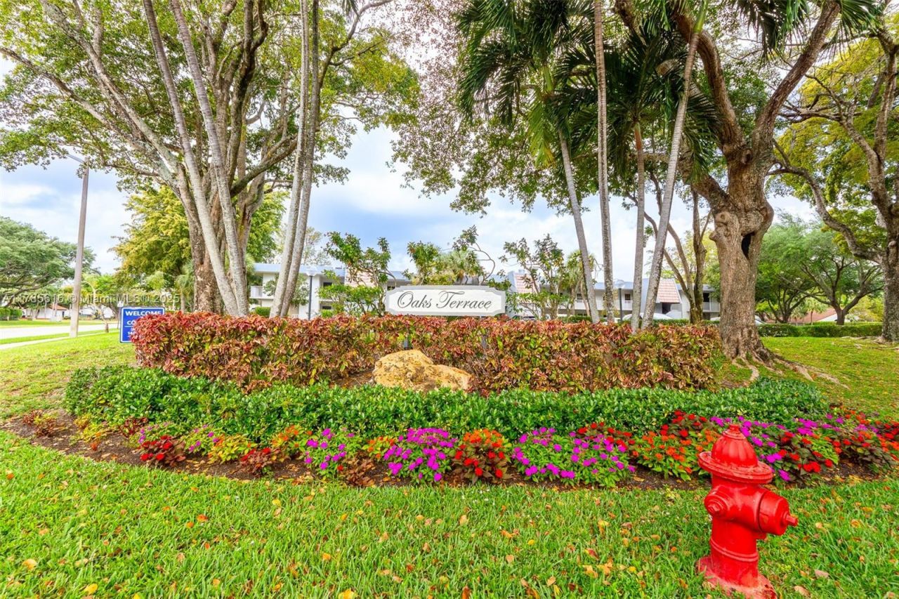 4221 W Palm Aire Dr, Unit 203, Pompano Beach, FL 33069 Photo