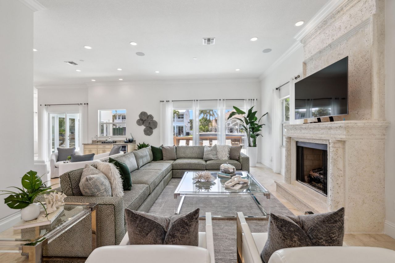 1030 Rhodes Villa Avenue, Delray Beach, FL 33483 Photo