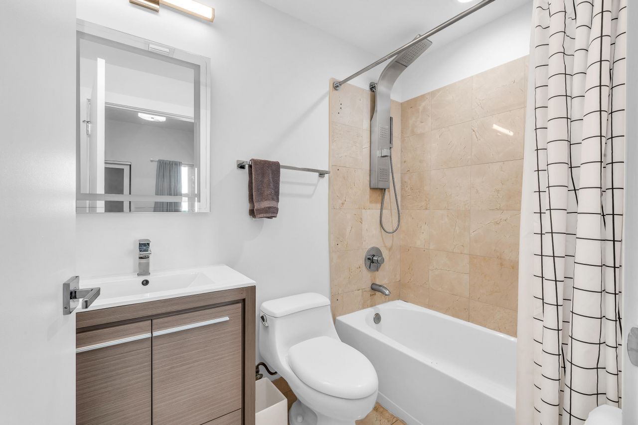 3330 NE 190th Street, Unit 1911, Aventura, FL 33180 Photo