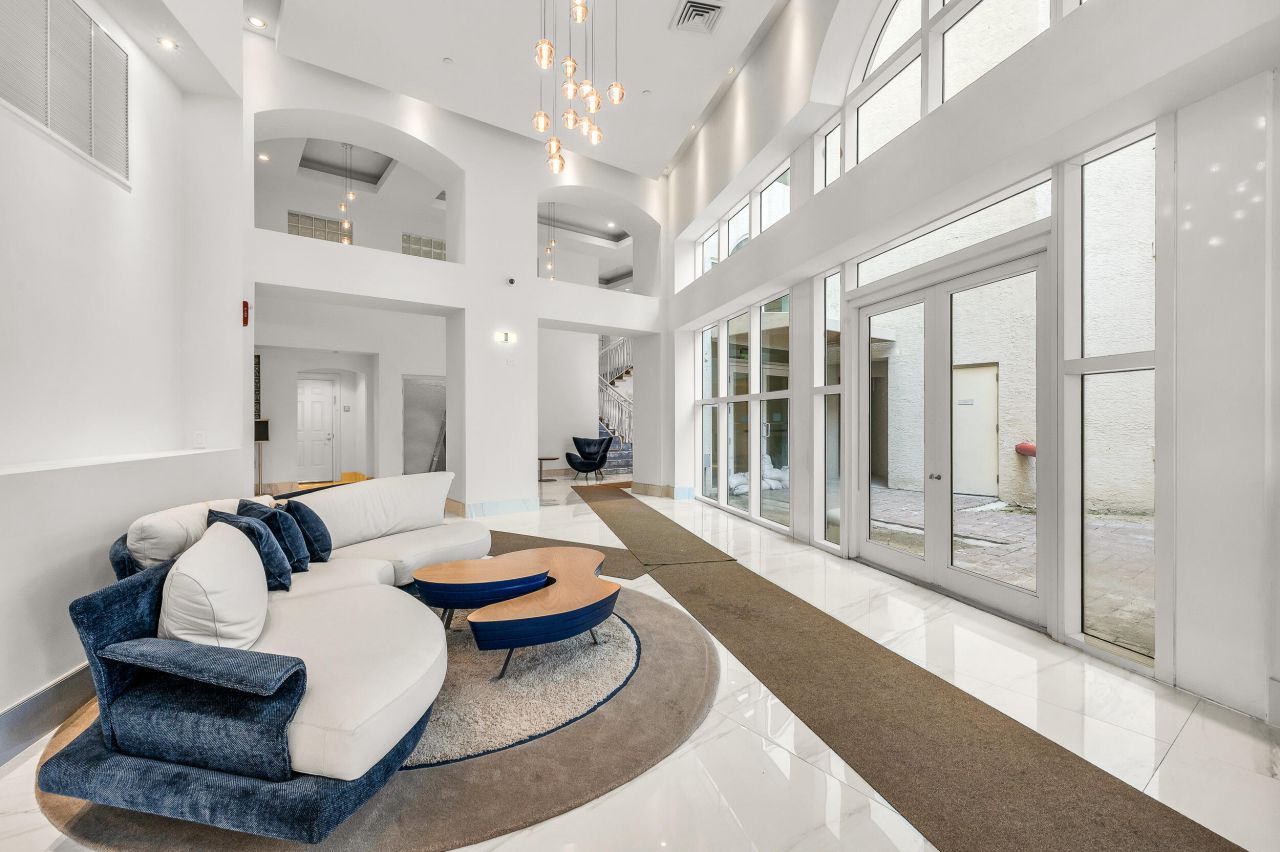 3330 NE 190th Street, Unit 1911, Aventura, FL 33180 Photo