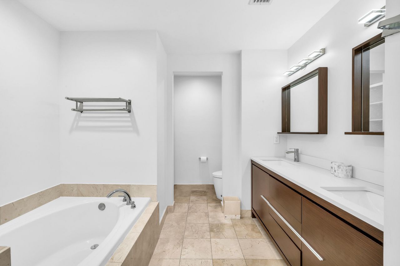 3330 NE 190th Street, Unit 1911, Aventura, FL 33180 Photo