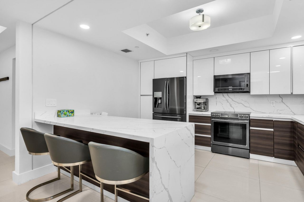 3330 NE 190th Street, Unit 1911, Aventura, FL 33180 Photo