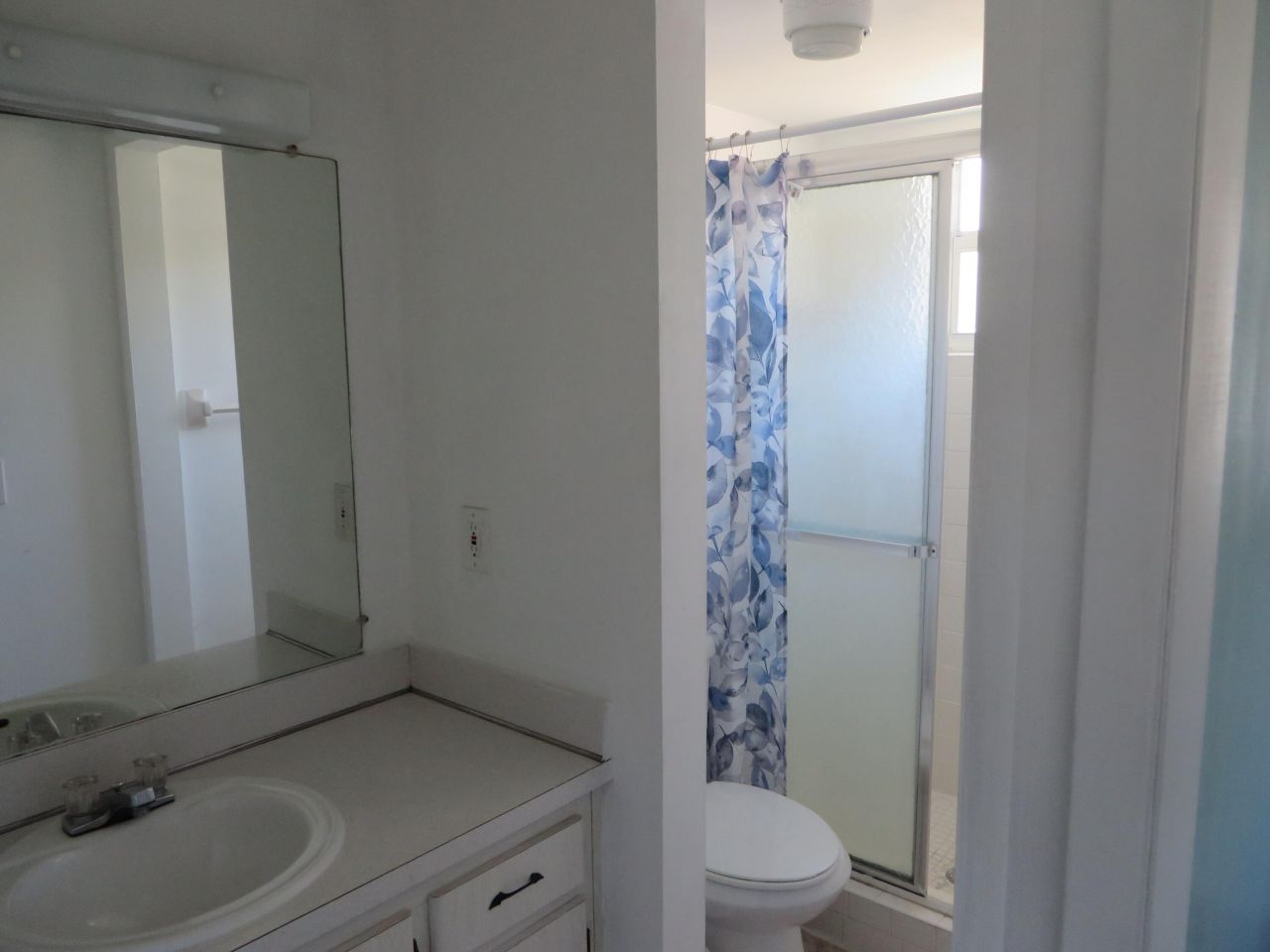 2214 NE 1st Way, Unit 201, Boynton Beach, FL 33435 Photo