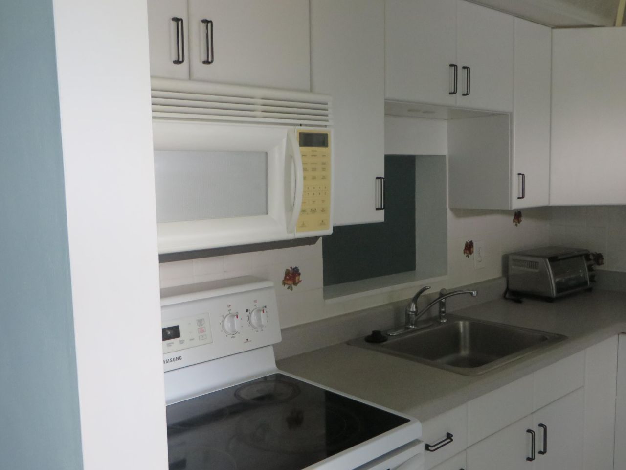 2214 NE 1st Way, Unit 201, Boynton Beach, FL 33435 Photo