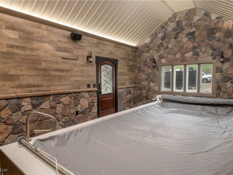 3031 Downeys Hill Drive NE, Dover, OH 44622 Photo 15