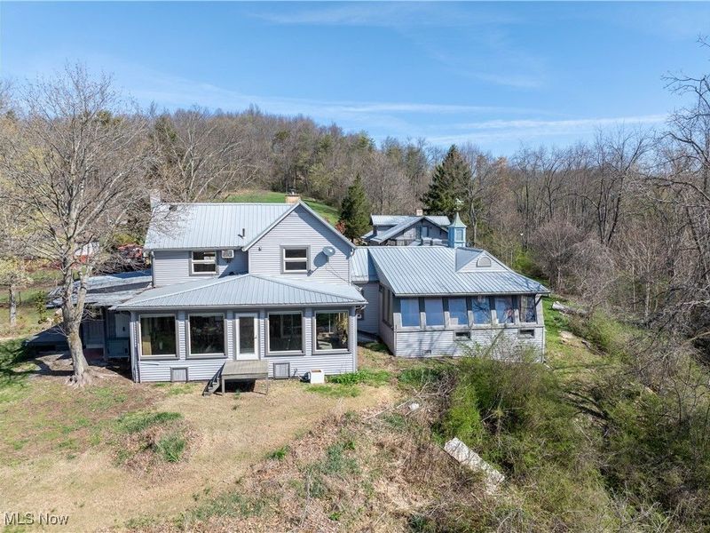 3031 Downeys Hill Drive NE, Dover, OH 44622 Photo 5