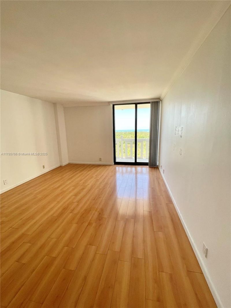 1111 Crandon Blvd, Unit B804, Key Biscayne, FL 33149 Photo