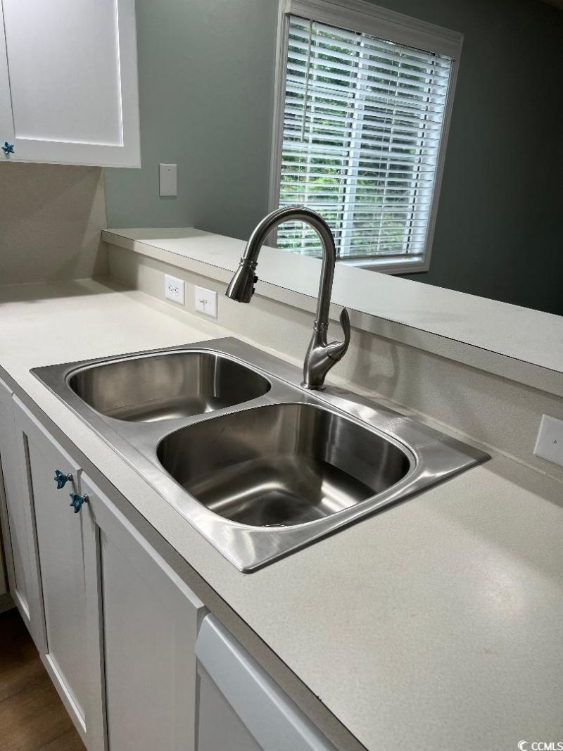 4416 Eastport Blvd. Photo 10