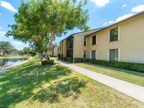 723 Sunny Pine Way, Unit B1, Greenacres, FL 33415