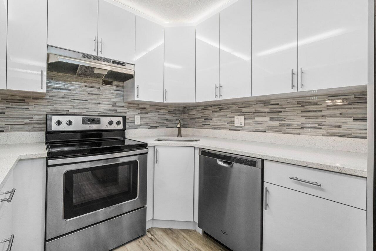 723 Sunny Pine Way, Unit B1, Greenacres, FL 33415 Photo