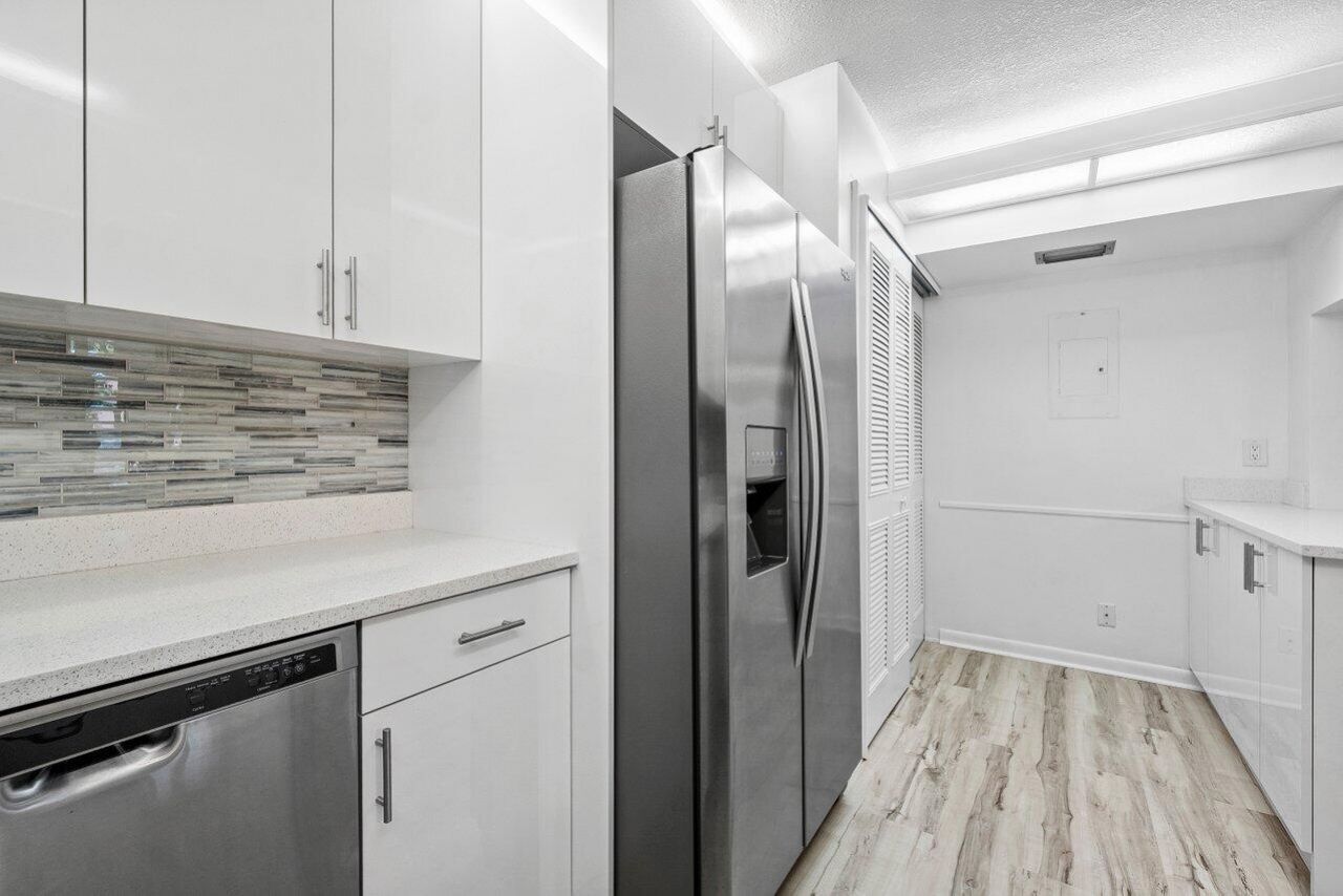 723 Sunny Pine Way, Unit B1, Greenacres, FL 33415 Photo