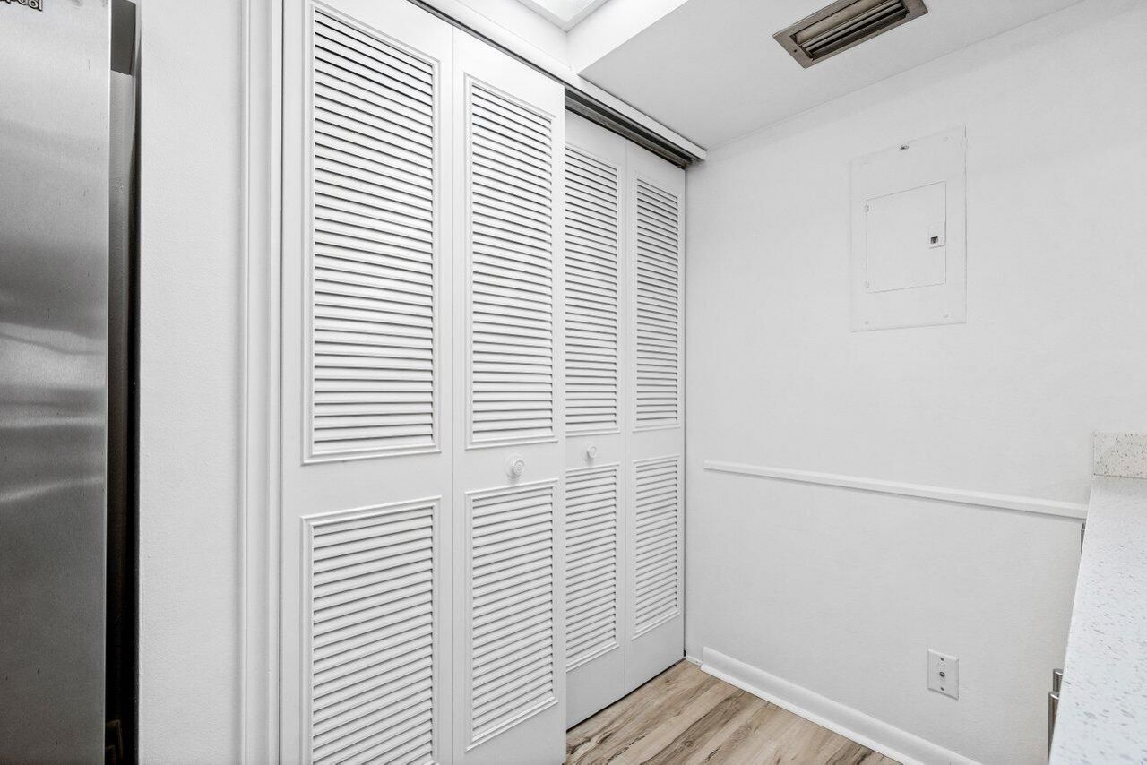 723 Sunny Pine Way, Unit B1, Greenacres, FL 33415 Photo