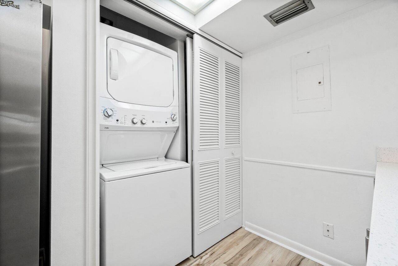 723 Sunny Pine Way, Unit B1, Greenacres, FL 33415 Photo