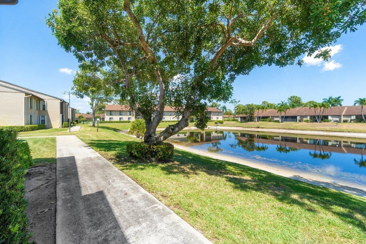 723 Sunny Pine Way, Unit B1, Greenacres, FL 33415 Photo