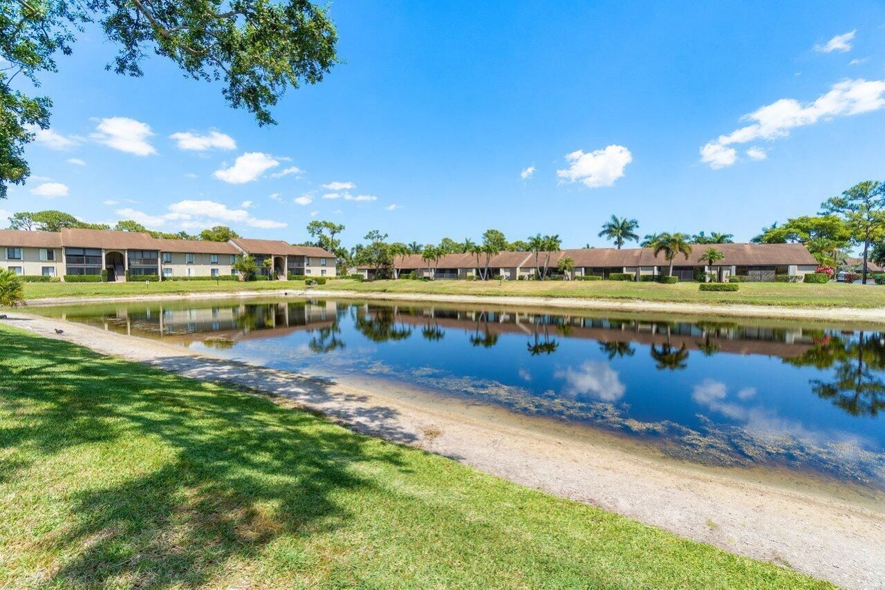 723 Sunny Pine Way, Unit B1, Greenacres, FL 33415 Photo