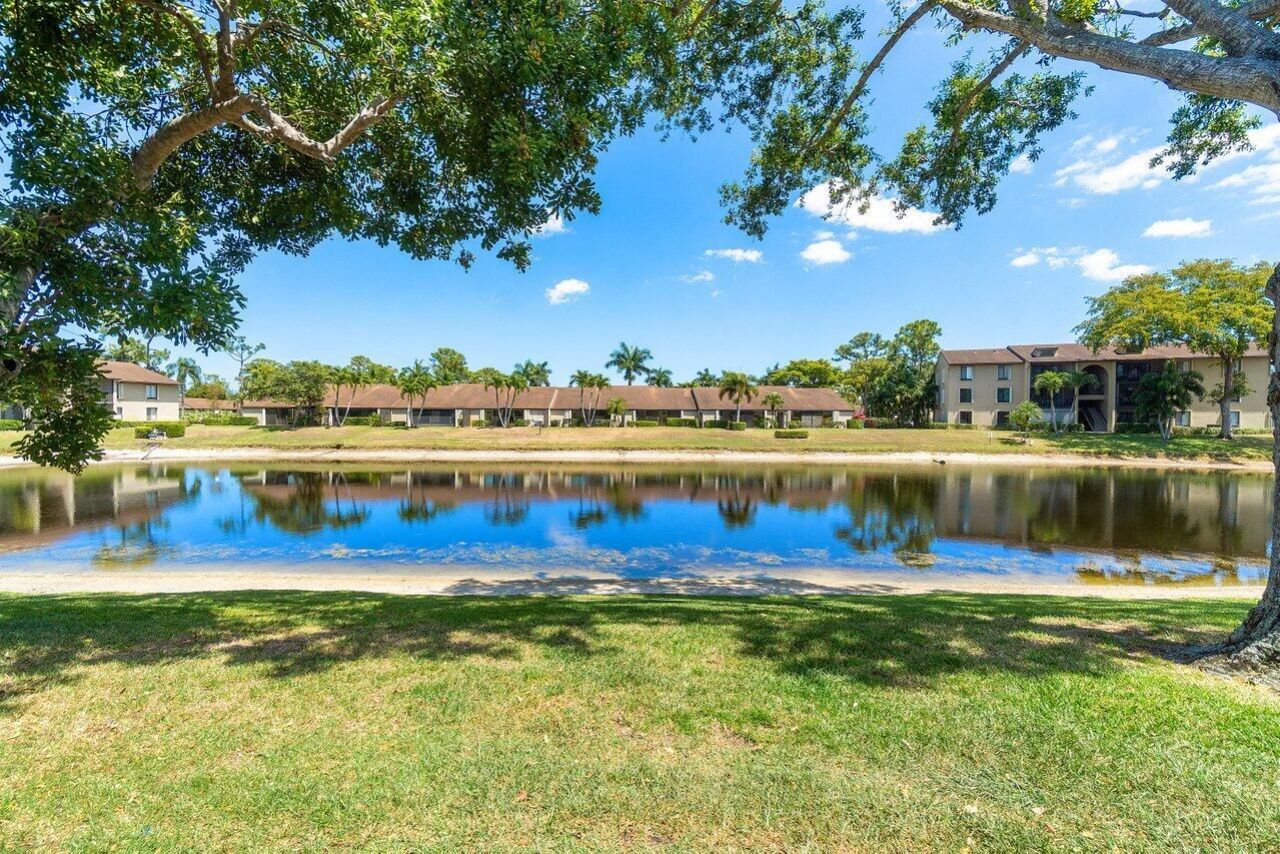 723 Sunny Pine Way, Unit B1, Greenacres, FL 33415 Photo