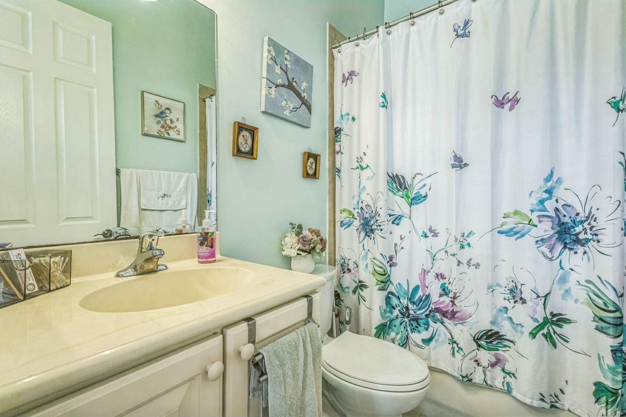 694 Cresta Circle, West Palm Beach, FL 33413 Photo