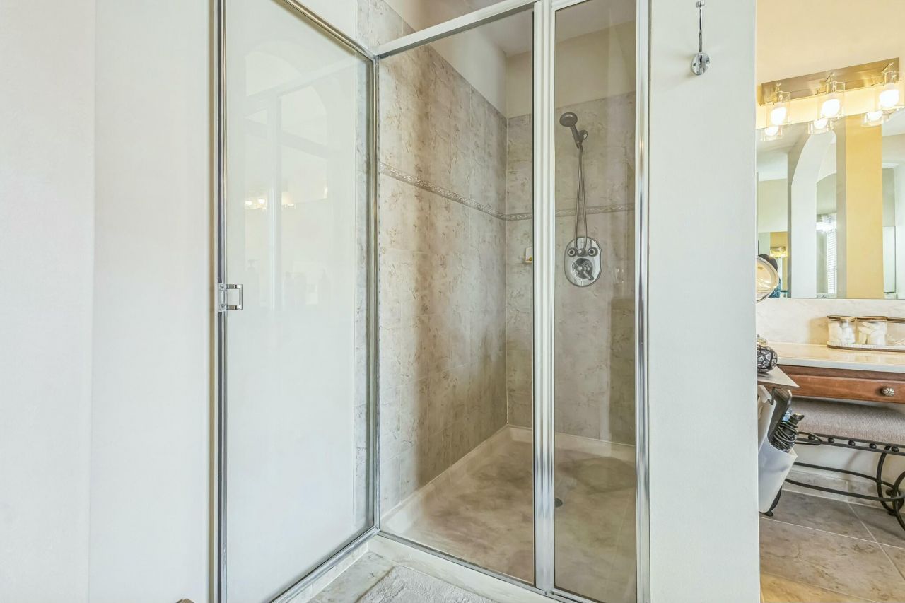 694 Cresta Circle, West Palm Beach, FL 33413 Photo