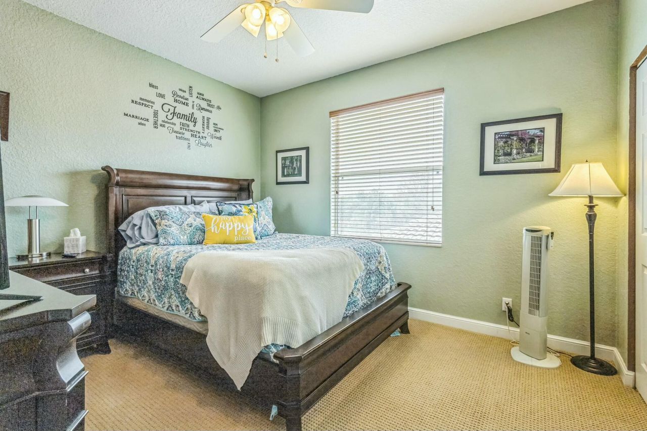 694 Cresta Circle, West Palm Beach, FL 33413 Photo