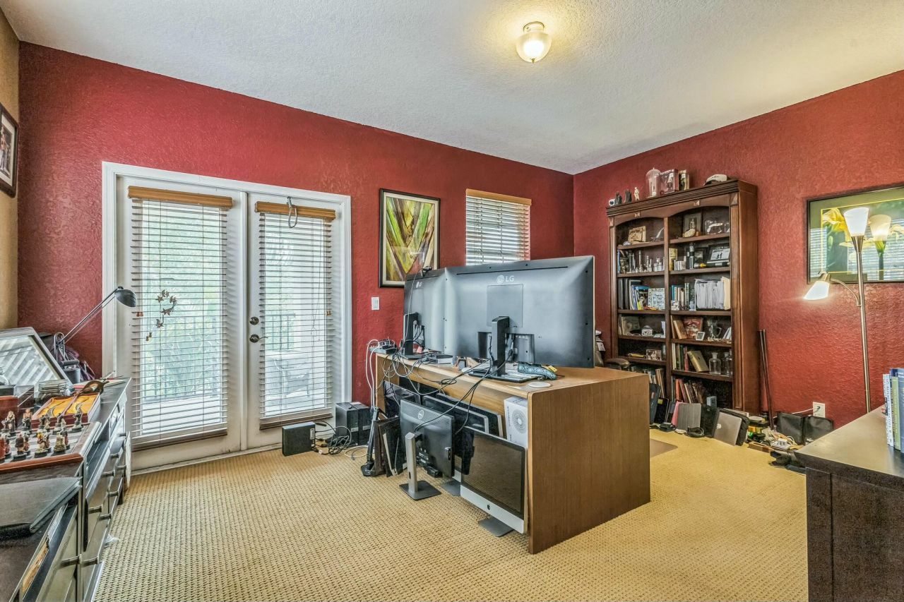 694 Cresta Circle, West Palm Beach, FL 33413 Photo