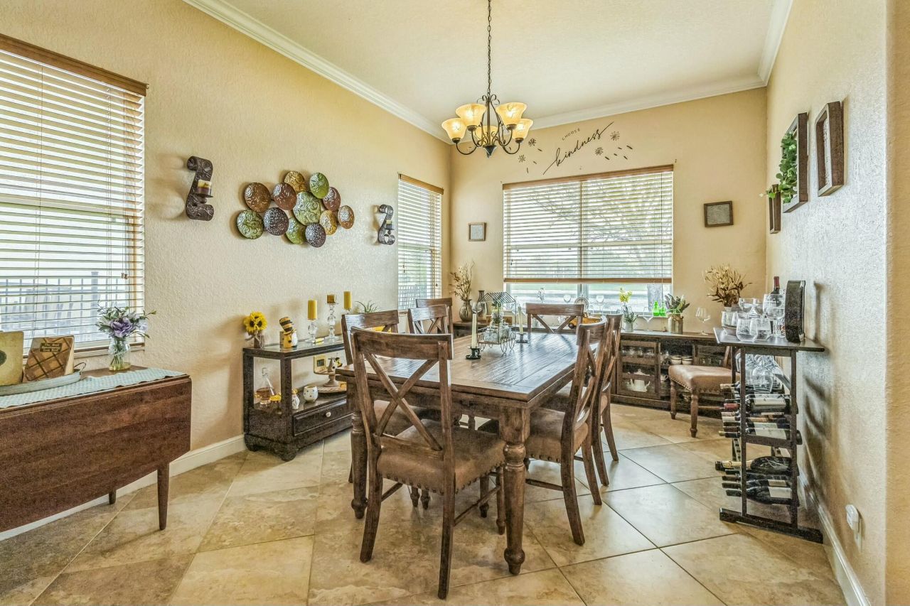 694 Cresta Circle, West Palm Beach, FL 33413 Photo