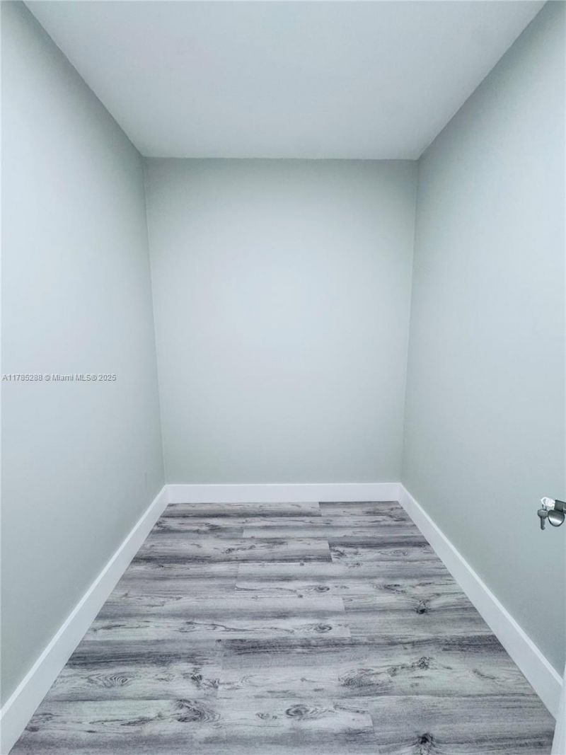 1750 NE 191st St, Unit 725-4, Miami, FL 33179 Photo