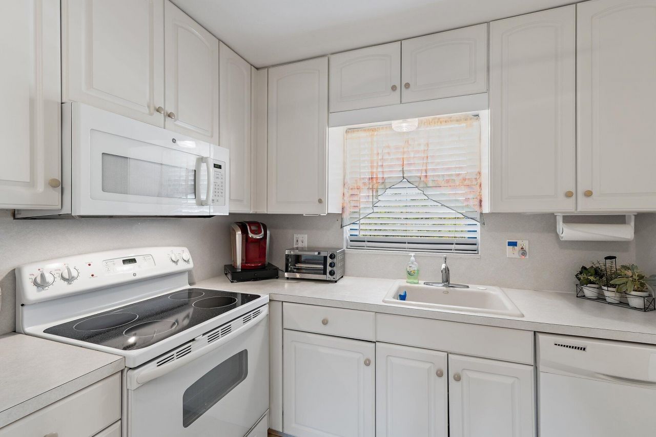 755 Saturn Street, Unit I 206, Jupiter, FL 33477 Photo