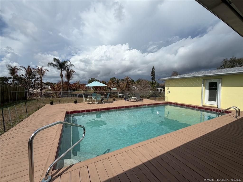 880 SE Degan Drive, Port Saint Lucie, FL 34983 Photo