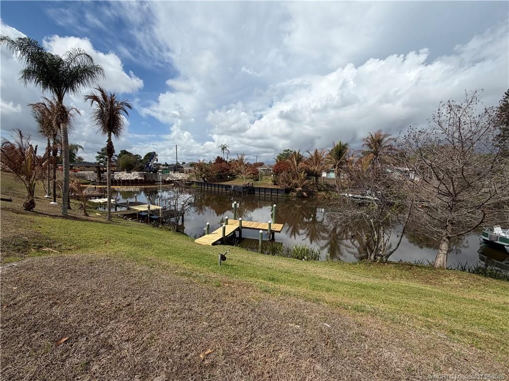 880 SE Degan Drive, Port Saint Lucie, FL 34983 Photo