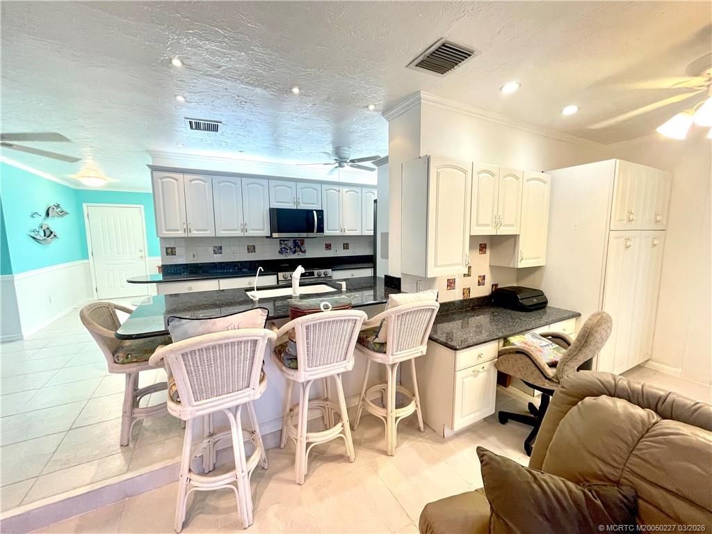 880 SE Degan Drive, Port Saint Lucie, FL 34983 Photo