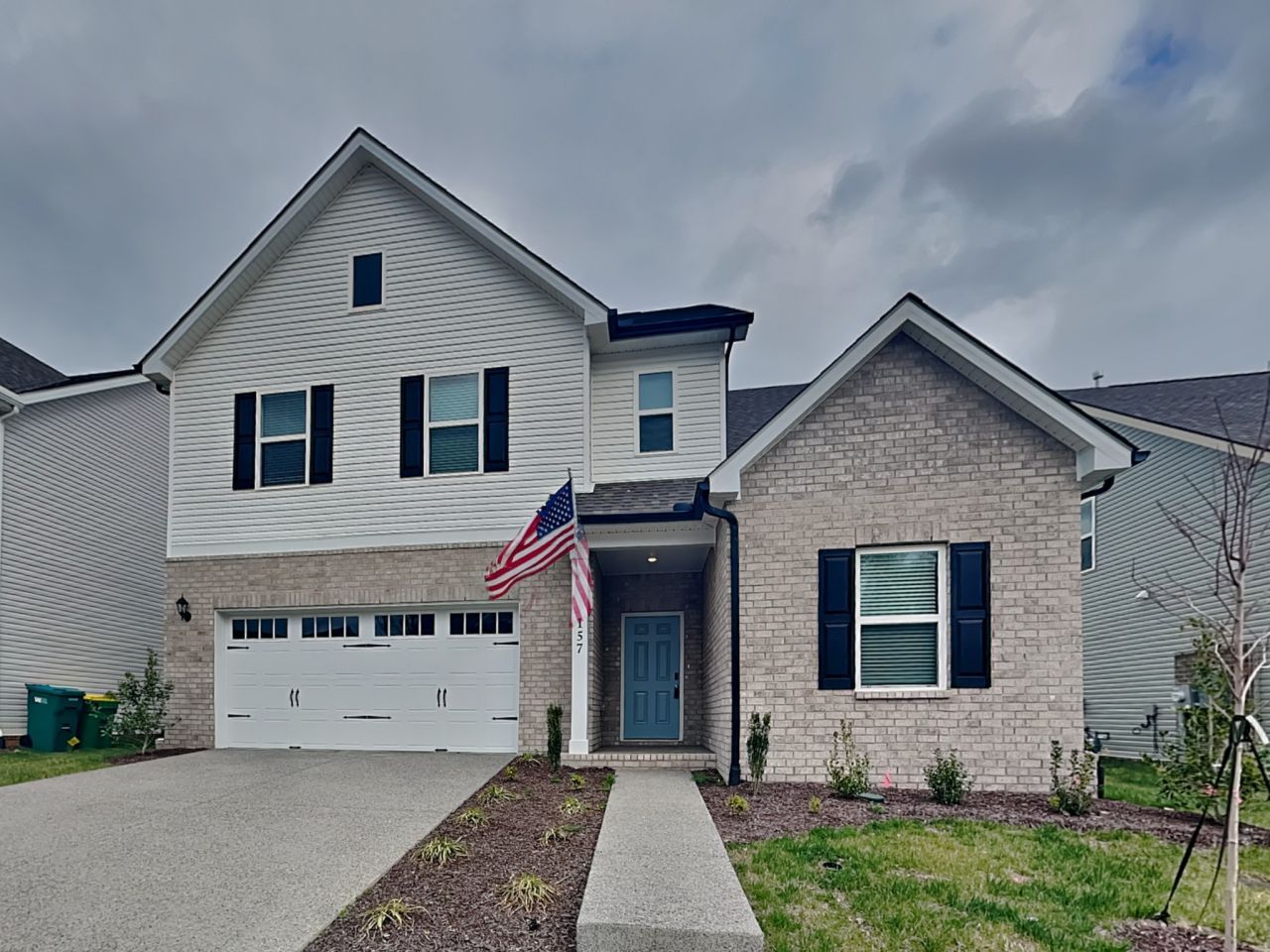 157 Crabourne Dr, White House, TN 37188 Main Photo