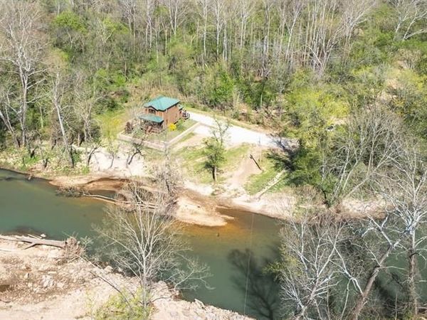 12715 State Route T, Newburg, MO 65550