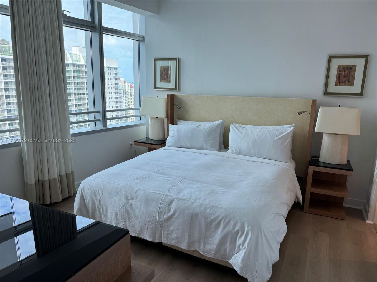 1395 W Brickell Ave, Unit 2813, Miami, FL 33131 Photo