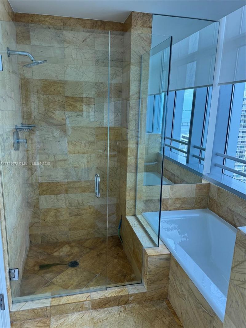 1395 W Brickell Ave, Unit 2813, Miami, FL 33131 Photo