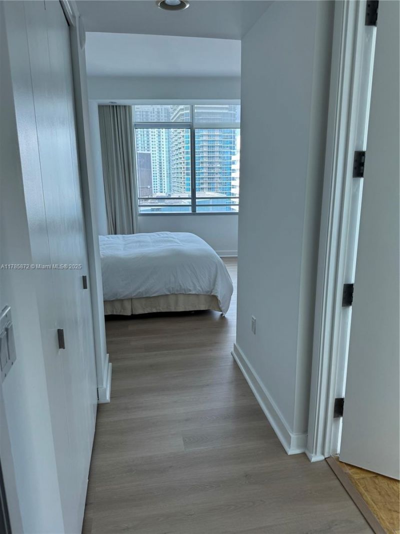 1395 W Brickell Ave, Unit 2813, Miami, FL 33131 Photo