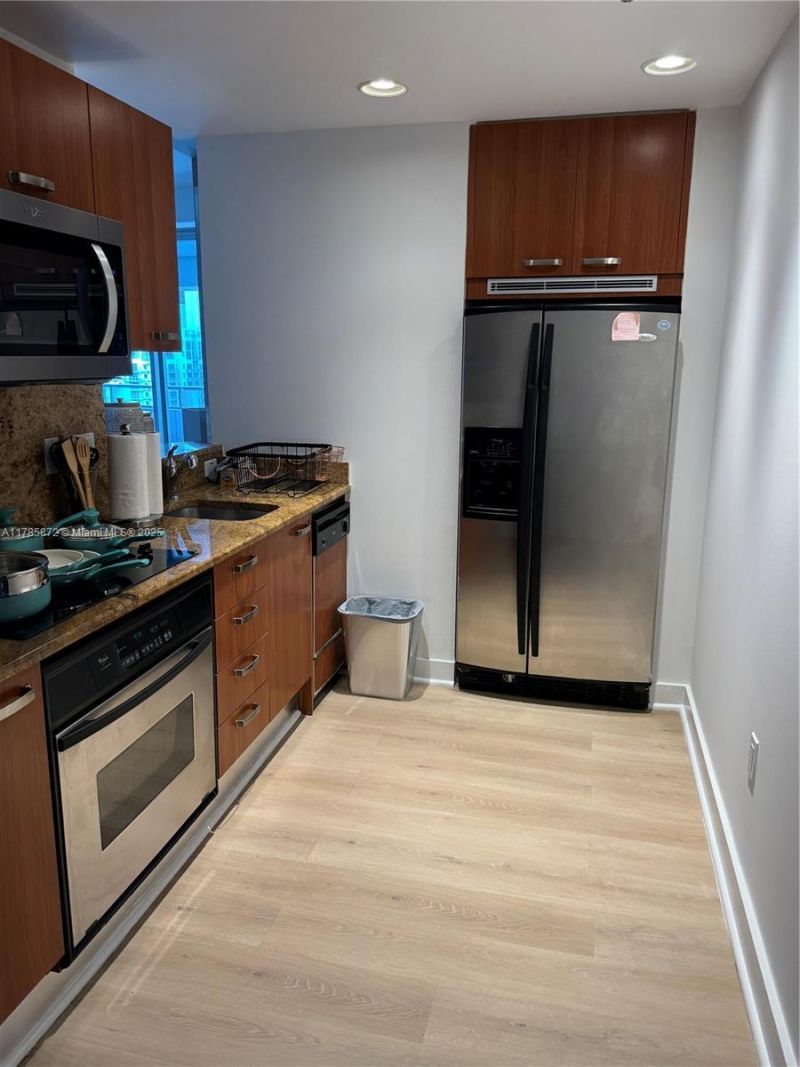 1395 W Brickell Ave, Unit 2813, Miami, FL 33131 Photo