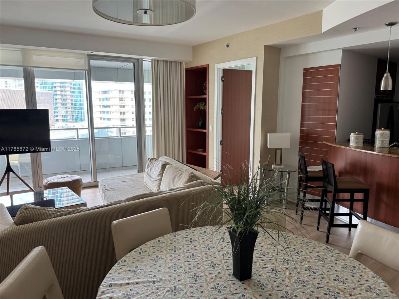 1395 W Brickell Ave, Unit 2813, Miami, FL 33131 Photo