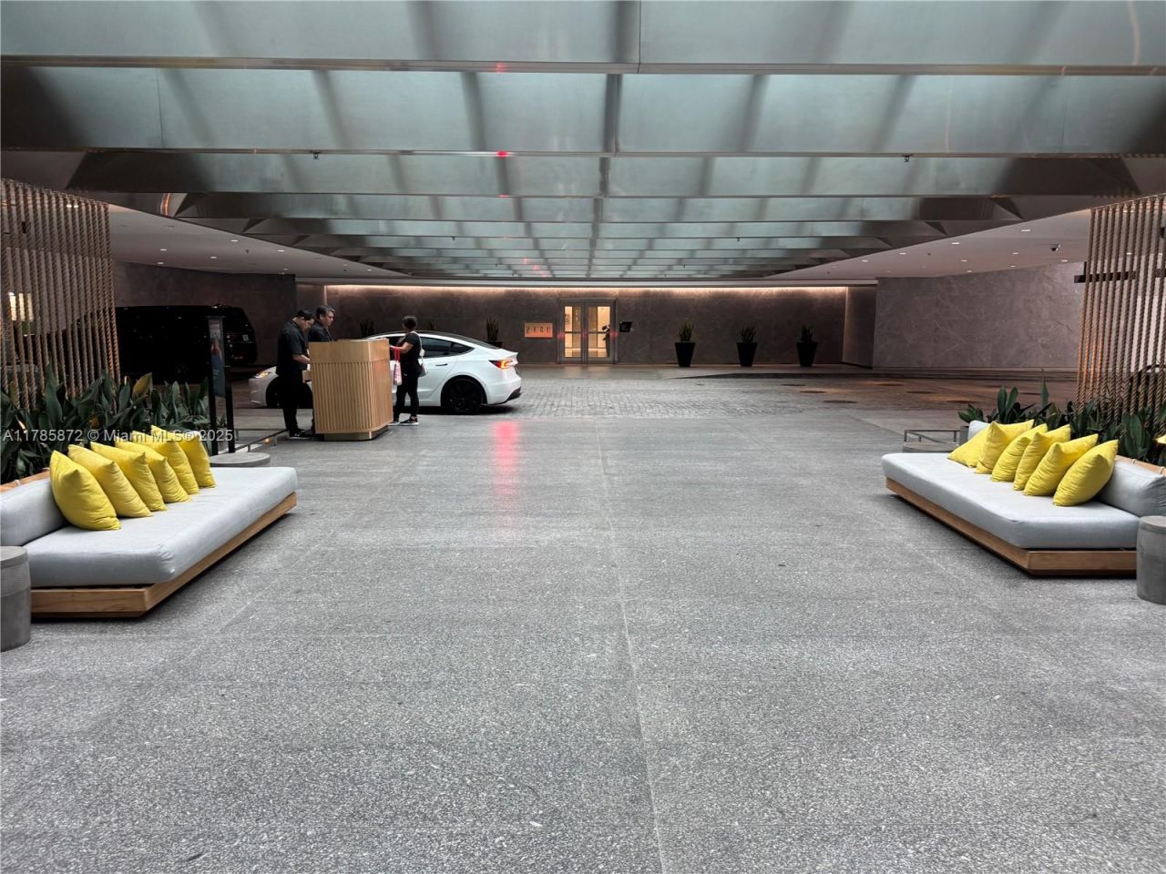 1395 W Brickell Ave, Unit 2813, Miami, FL 33131 Photo