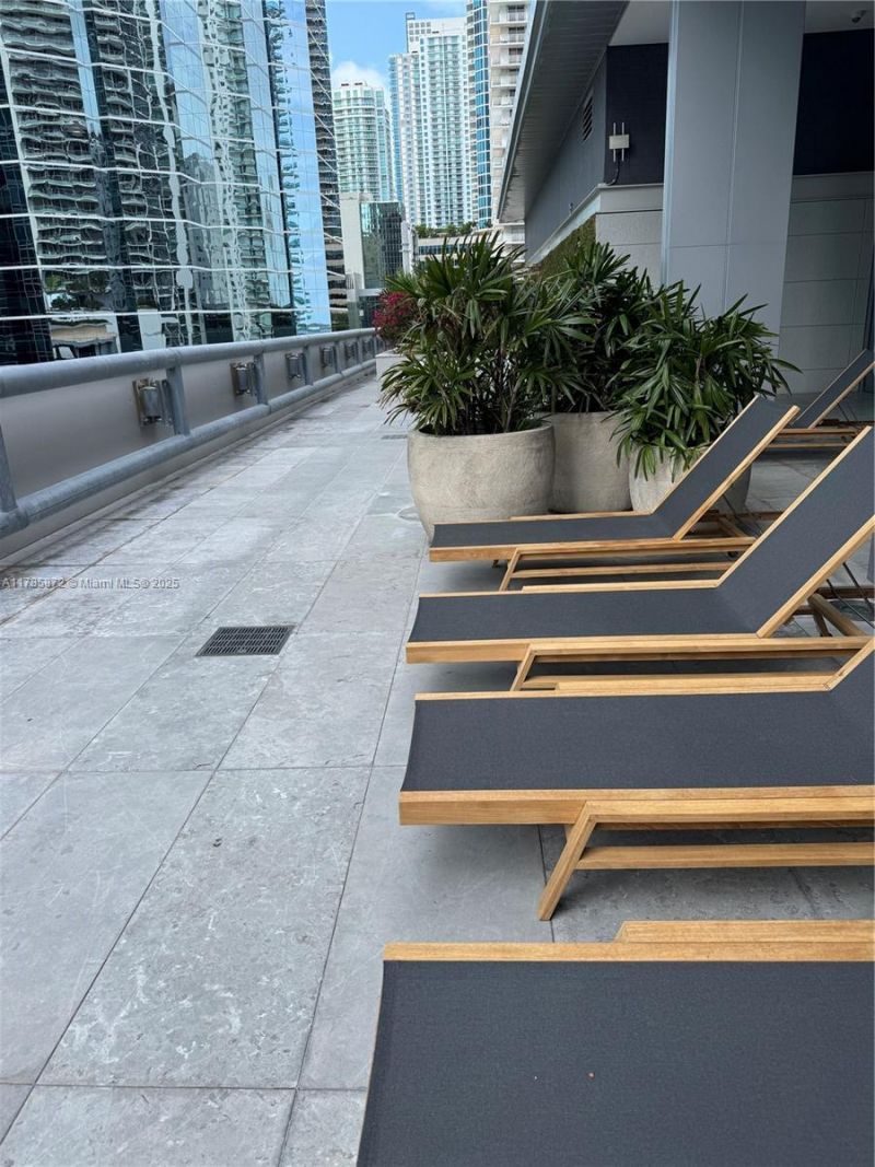 1395 W Brickell Ave, Unit 2813, Miami, FL 33131 Photo