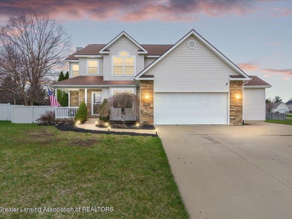 1851 Hollowbrook Drive, Holt, MI 48842